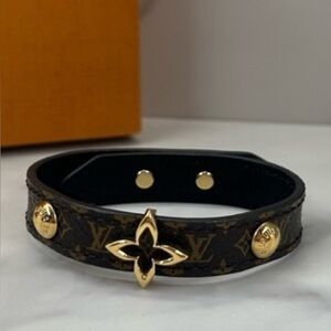 Louis Vuitton Blooming bracelet size 17 full set